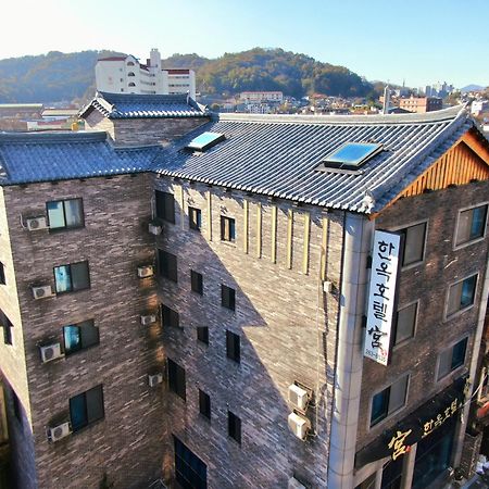 Jeonju Hanok Hotel Kung Eksteriør billede