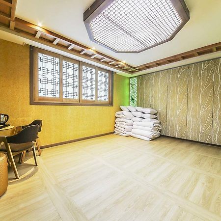 Jeonju Hanok Hotel Kung Eksteriør billede