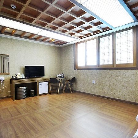 Jeonju Hanok Hotel Kung Eksteriør billede