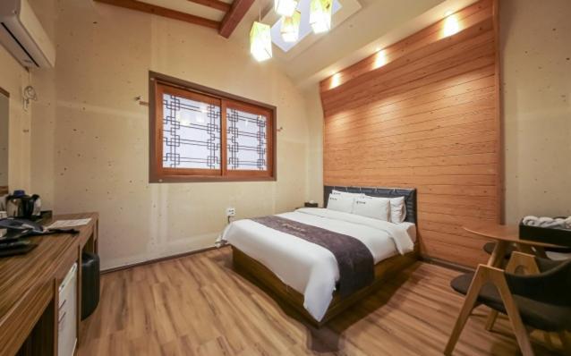 Jeonju Hanok Hotel Kung Eksteriør billede