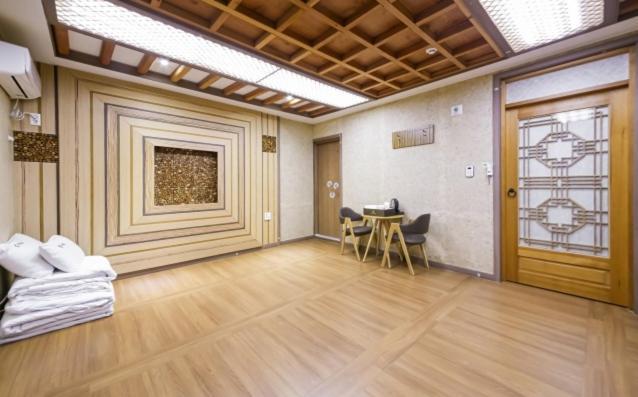 Jeonju Hanok Hotel Kung Eksteriør billede