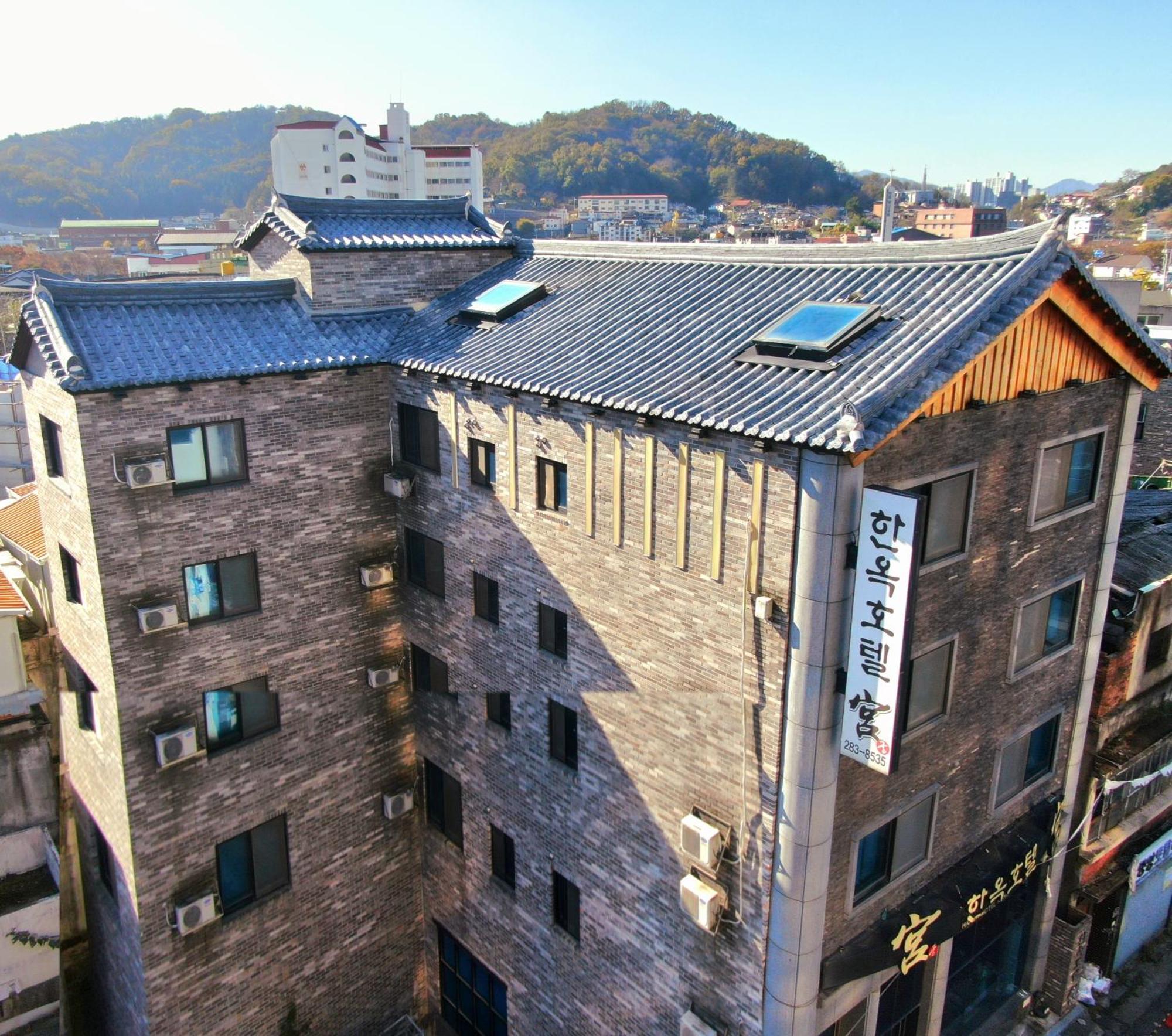 Jeonju Hanok Hotel Kung Eksteriør billede