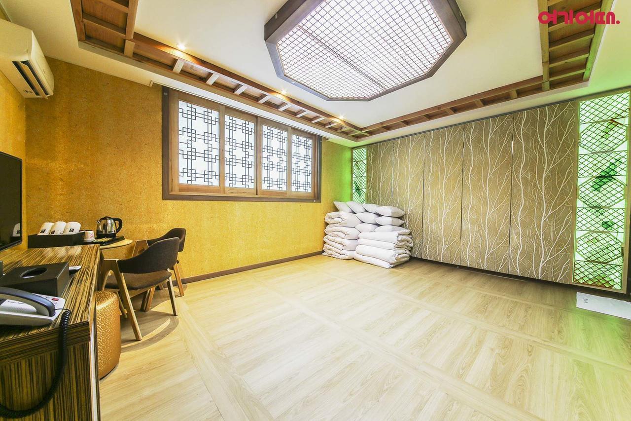 Jeonju Hanok Hotel Kung Eksteriør billede