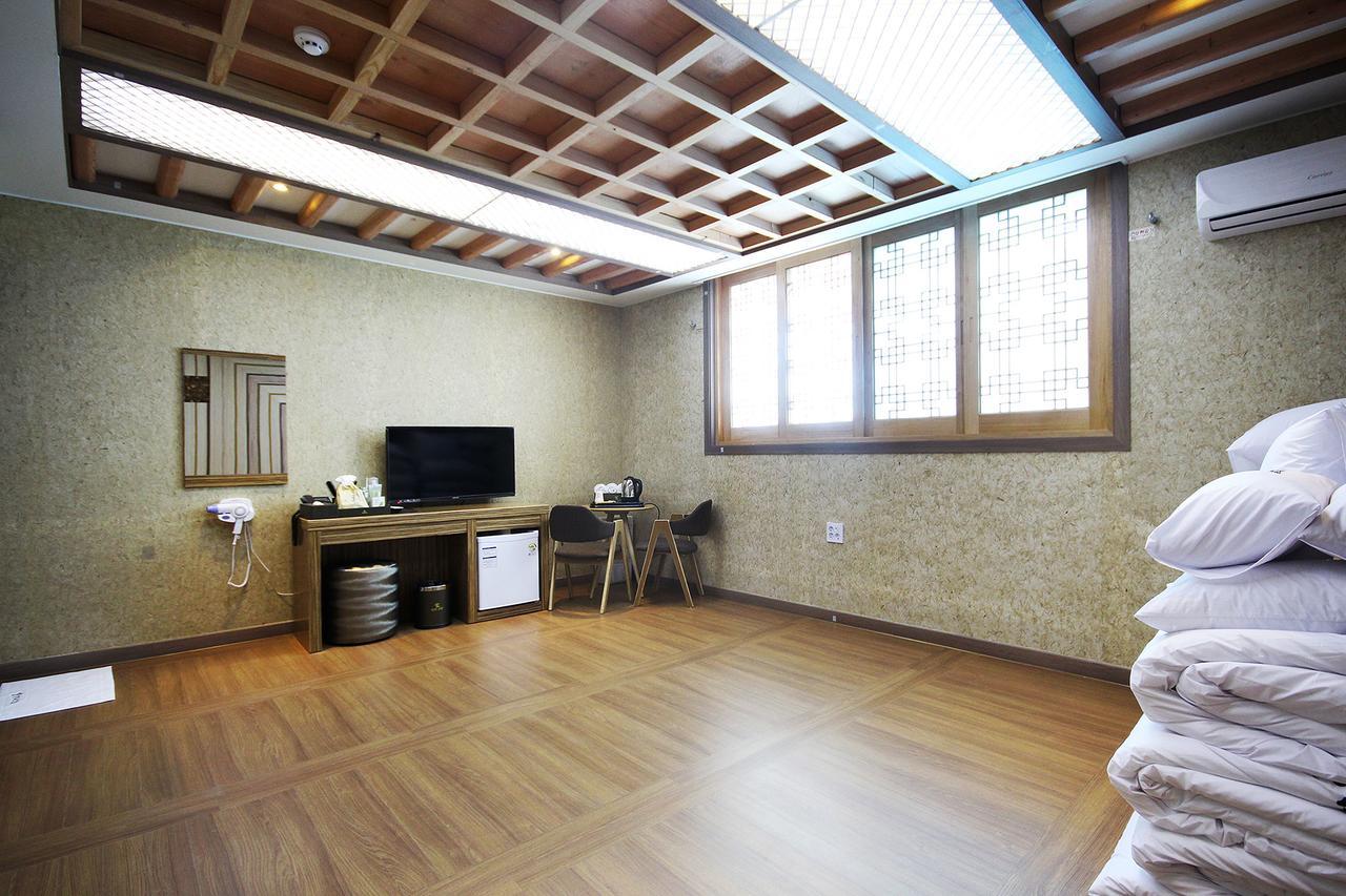 Jeonju Hanok Hotel Kung Eksteriør billede